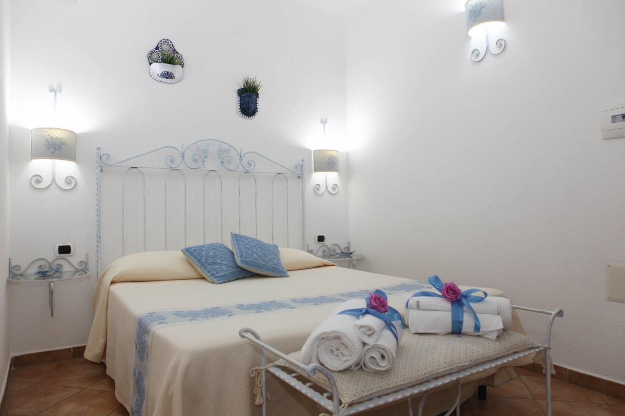Guest House Villabianca La Maddalena  Extérieur photo