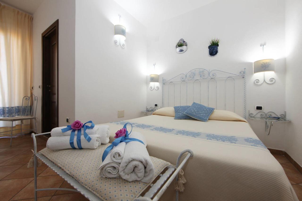 Guest House Villabianca La Maddalena  Extérieur photo