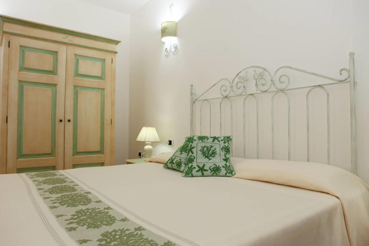 Guest House Villabianca La Maddalena  Extérieur photo