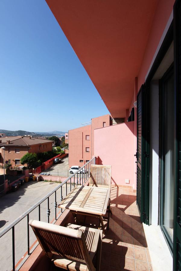 Guest House Villabianca La Maddalena  Extérieur photo