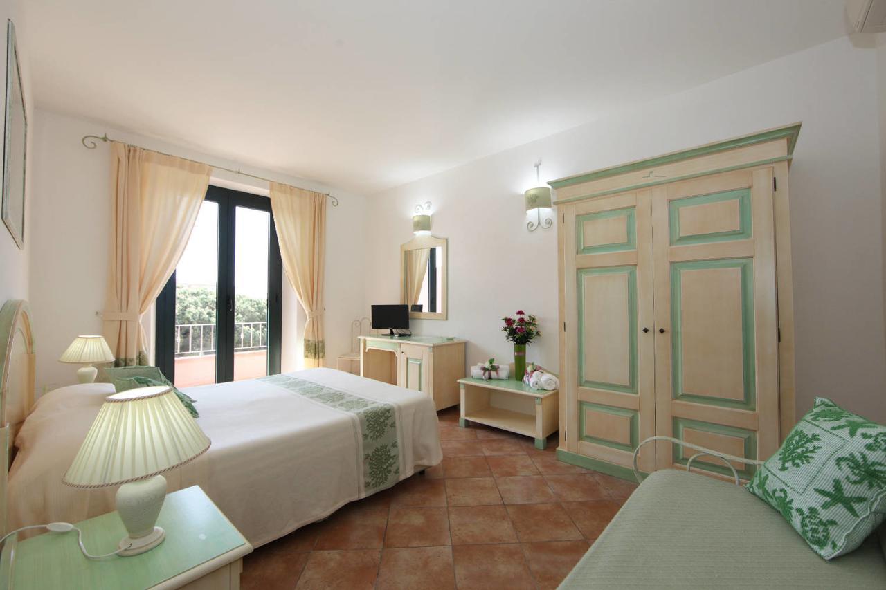 Guest House Villabianca La Maddalena  Extérieur photo