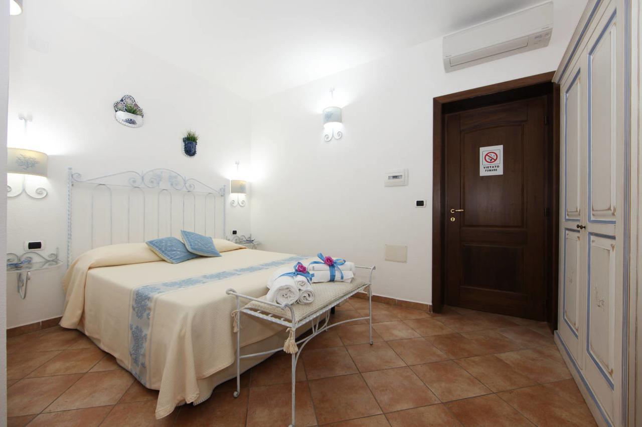 Guest House Villabianca La Maddalena  Extérieur photo